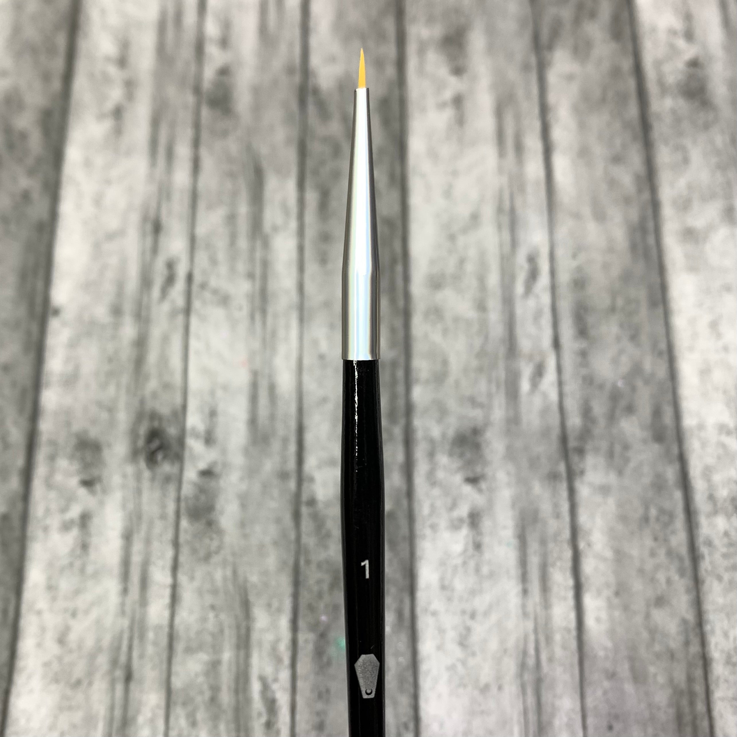 B-Grade Iridescent Eyeliner Brush